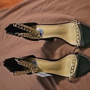 Nicolas Miller #6.5 Black and gold heels